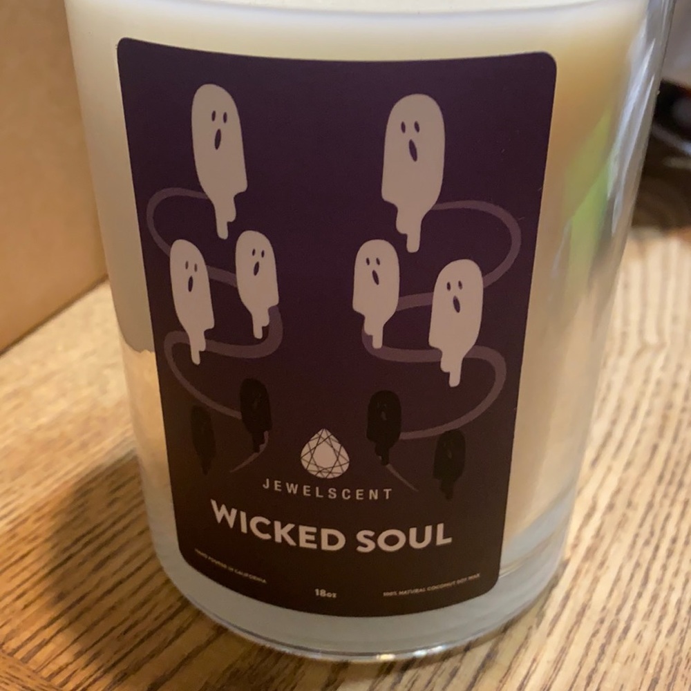 Jewelscent wicked souls candle‎ w 8